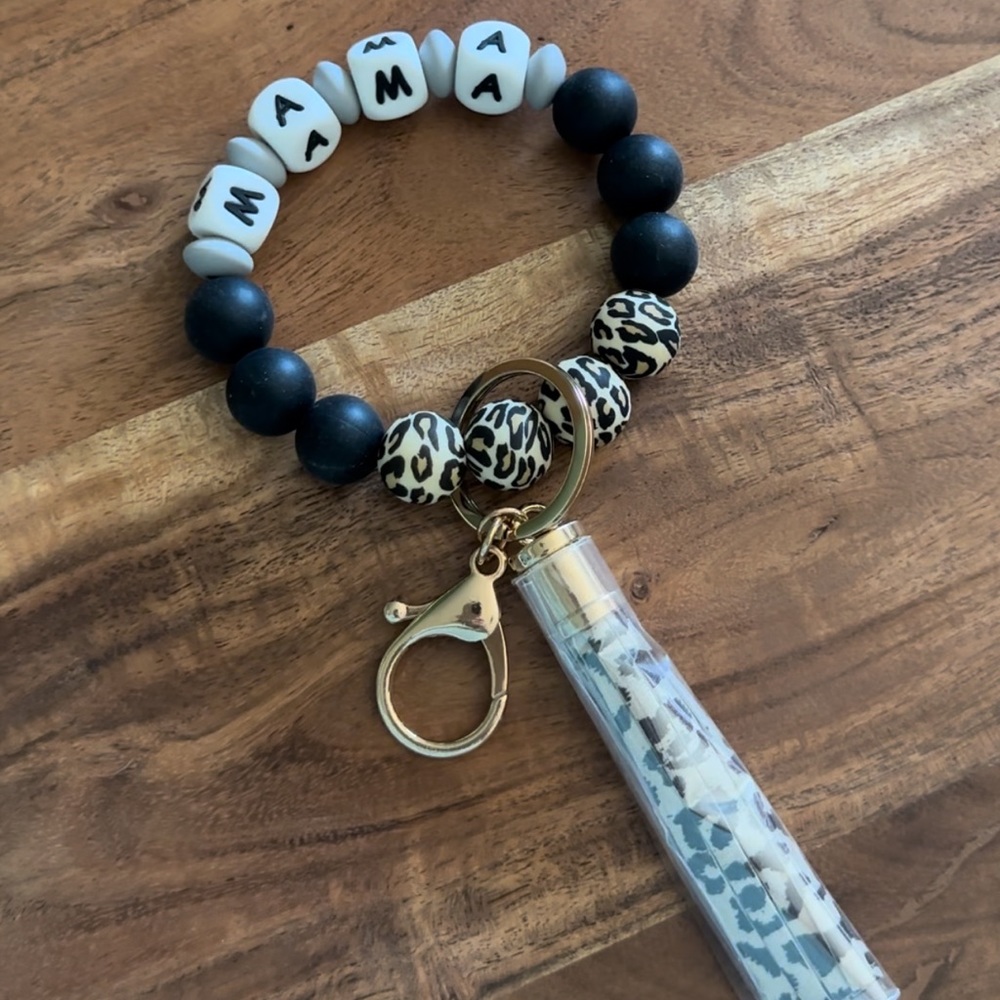 Cheetah MAMA silicone bead keychain